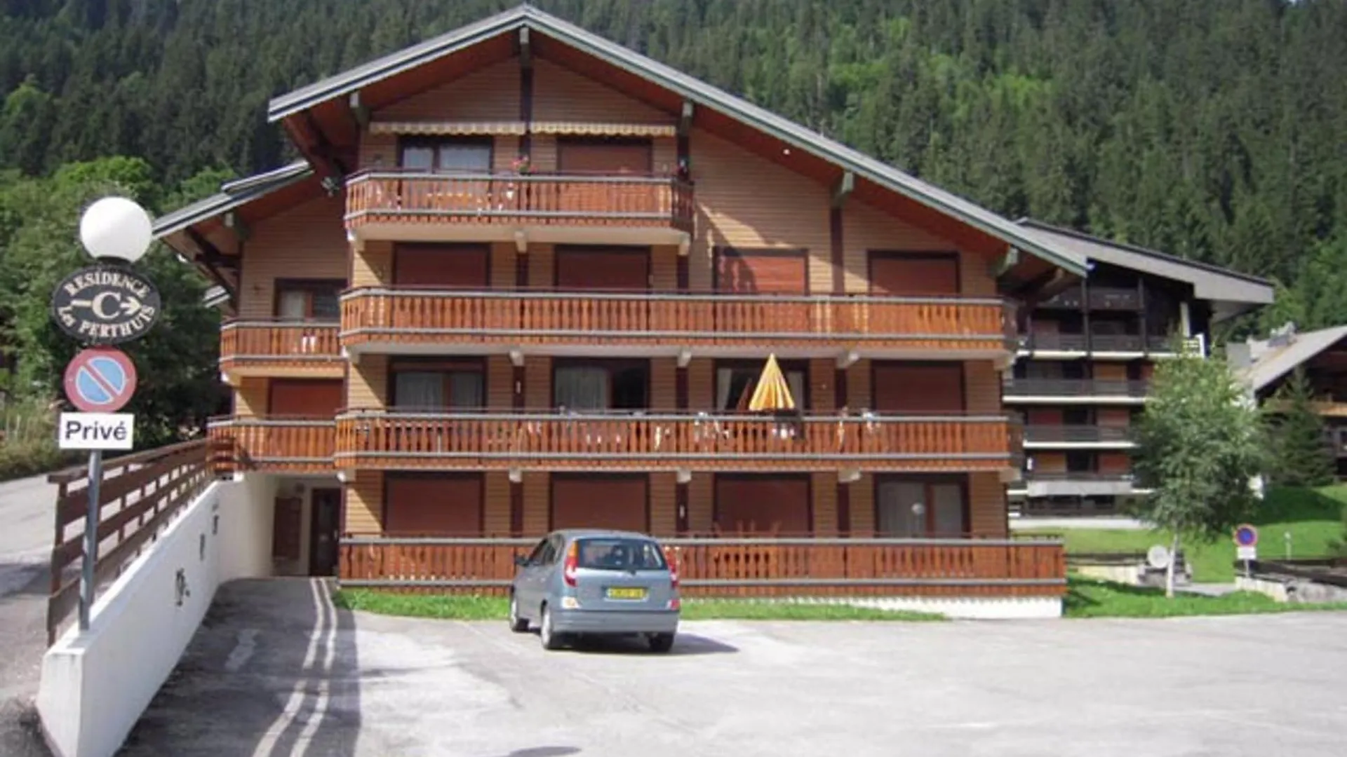 Moderne Appart. 4 Pers. Avec Terrasse Plein Sud, Proche Telecabine Du Linga - Equipements Inclus - Fr-1-198-222 Chatel France