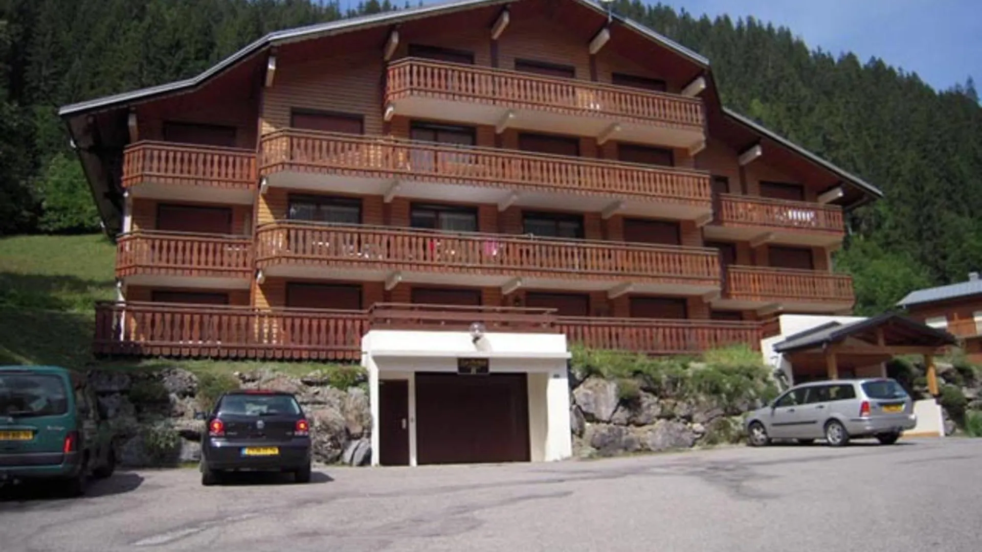 Moderne Appart. 4 Pers. Avec Terrasse Plein Sud, Proche Telecabine Du Linga - Equipements Inclus - Fr-1-198-222 Chatel 0*,  France